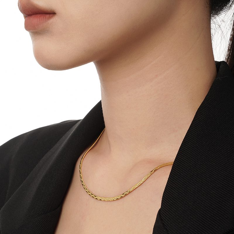 Rocky Gold Plated Necklace for Bold Statement