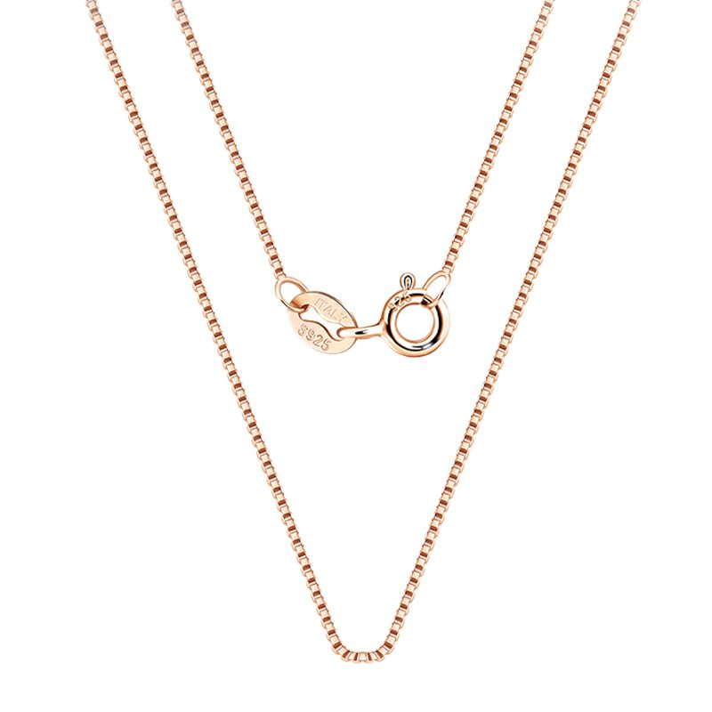 Minimalistic Chain for Effortless Elegance