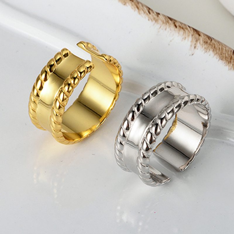 Rope Silver Ring for a Classic Twist